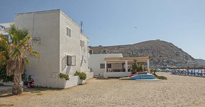 Agua Amarga heel mooi strand dorpje