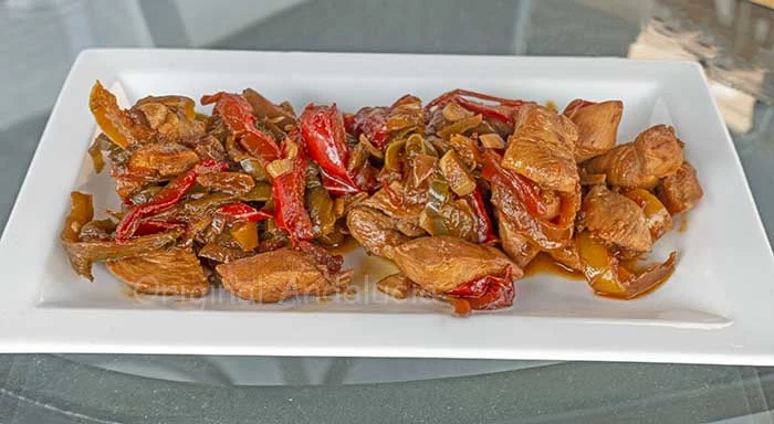 kip met paprika