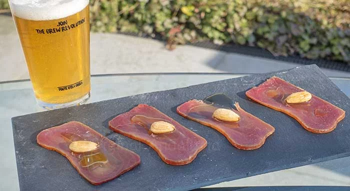 Mojama met amandelen