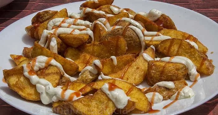 Patatas Bravas , typisch Spaans gerecht