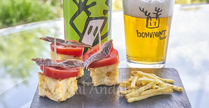 Tapa Tortilla met tomaat en ansjovis